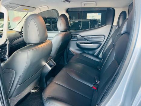 MITSUBISHI L 200 Triton 2.4 16V SPORT HPE 4X4 CABINE DUPLA TURBO DIESEL AUTOM�TICO, Foto 18