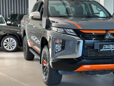 MITSUBISHI L 200 Triton 2.4 16V SPORT HPE-S 4X4 CABINE DUPLA TURBO DIESEL AUTOM�TICO, Foto 5