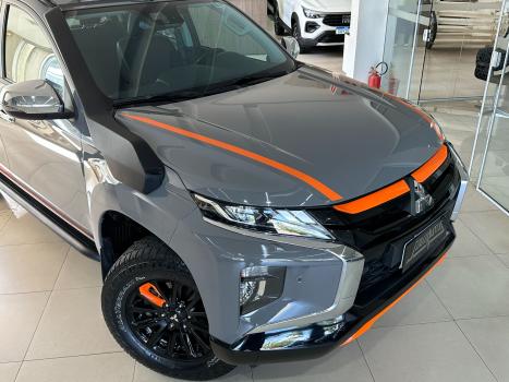 MITSUBISHI L 200 Triton 2.4 16V SPORT HPE-S 4X4 CABINE DUPLA TURBO DIESEL AUTOM�TICO, Foto 7