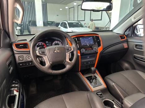 MITSUBISHI L 200 Triton 2.4 16V SPORT HPE-S 4X4 CABINE DUPLA TURBO DIESEL AUTOM�TICO, Foto 12