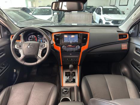 MITSUBISHI L 200 Triton 2.4 16V SPORT HPE-S 4X4 CABINE DUPLA TURBO DIESEL AUTOM�TICO, Foto 13