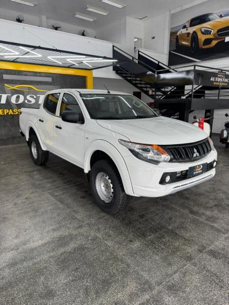 MITSUBISHI L 200 Triton 2.4 16V SPORT GLX 4X4 CABINE DUPLA TURBO DIESEL, Foto 5