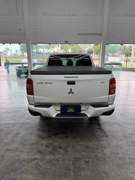 MITSUBISHI L 200 Triton 2.4 16V SPORT GLX 4X4 CABINE DUPLA TURBO DIESEL, Foto 7