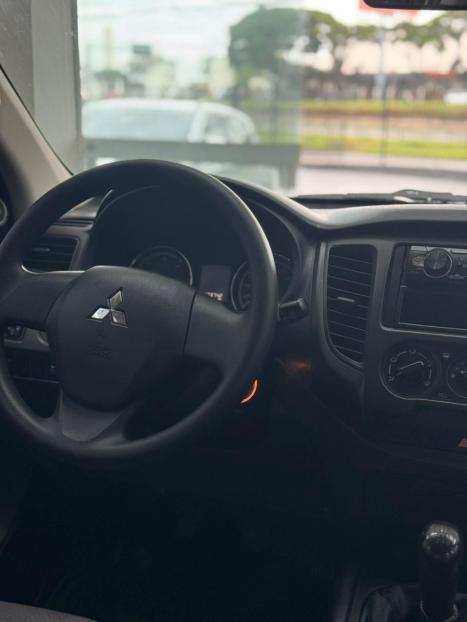 MITSUBISHI L 200 Triton 2.4 16V SPORT GLX 4X4 CABINE DUPLA TURBO DIESEL, Foto 10