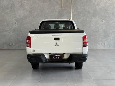 MITSUBISHI L 200 Triton 2.4 16V SPORT GLS CABINE DUPLA TURBO DIESEL, Foto 17