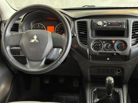 MITSUBISHI L 200 Triton 2.4 16V SPORT GLS CABINE DUPLA TURBO DIESEL, Foto 5
