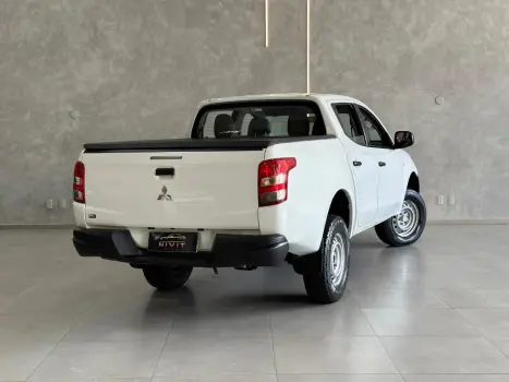 MITSUBISHI L 200 Triton 2.4 16V SPORT GLS CABINE DUPLA TURBO DIESEL, Foto 13