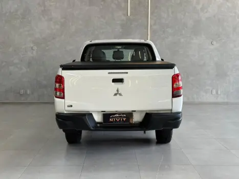 MITSUBISHI L 200 Triton 2.4 16V SPORT GLS CABINE DUPLA TURBO DIESEL, Foto 14