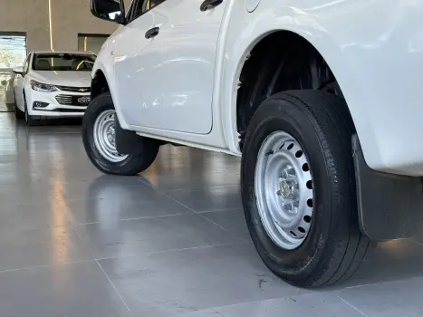 MITSUBISHI L 200 Triton 2.4 16V SPORT GL CABINE DUPLA TURBO DIESEL, Foto 12