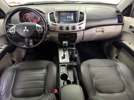 MITSUBISHI L 200 Triton 3.2 16V HPE 4X4 CABINE DUPLA TURBO DIESEL INTERCOOLER AUTOM�TICO, Foto 4