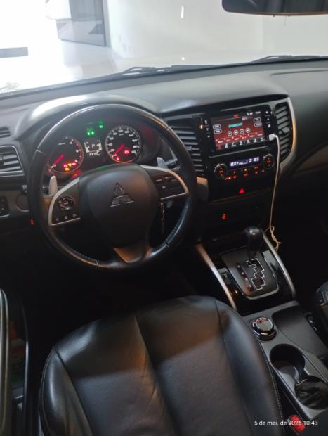 MITSUBISHI L 200 Triton 2.4 16V SPORT HPE 4X4 CABINE DUPLA TURBO DIESEL AUTOM�TICO, Foto 2