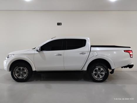 MITSUBISHI L 200 Triton 2.4 16V SPORT HPE 4X4 CABINE DUPLA TURBO DIESEL AUTOM�TICO, Foto 3
