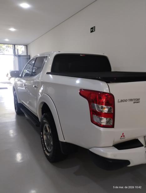 MITSUBISHI L 200 Triton 2.4 16V SPORT HPE 4X4 CABINE DUPLA TURBO DIESEL AUTOM�TICO, Foto 6