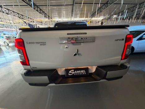 MITSUBISHI L 200 Triton 2.4 16V SPORT HPE-S 4X4 CABINE DUPLA TURBO DIESEL AUTOM�TICO, Foto 3