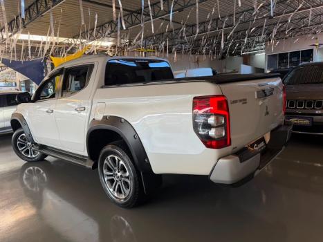 MITSUBISHI L 200 Triton 2.4 16V SPORT HPE-S 4X4 CABINE DUPLA TURBO DIESEL AUTOM�TICO, Foto 7