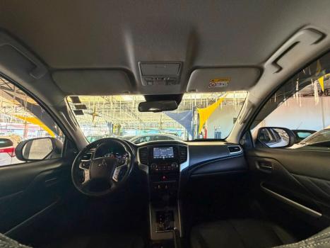MITSUBISHI L 200 Triton 2.4 16V SPORT HPE-S 4X4 CABINE DUPLA TURBO DIESEL AUTOM�TICO, Foto 9