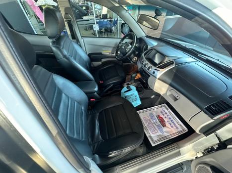 MITSUBISHI L 200 Triton 3.2 16V HPE 4X4 CABINE DUPLA TURBO DIESEL INTERCOOLER AUTOM�TICO, Foto 8