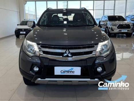 MITSUBISHI L 200 Triton 2.4 16V OUTDOOR HPE-S 4X4 CABINE DUPLA TURBO DIESEL AUTOM�TICO, Foto 2