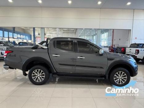 MITSUBISHI L 200 Triton 2.4 16V OUTDOOR HPE-S 4X4 CABINE DUPLA TURBO DIESEL AUTOM�TICO, Foto 4