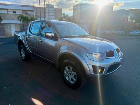 MITSUBISHI L 200 Triton 3.2 16V HPE 4X4 CABINE DUPLA TURBO DIESEL INTERCOOLER AUTOM�TICO, Foto 7