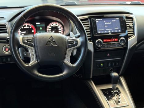 MITSUBISHI L 200 Triton 2.4 16V SPORT HPE-S 4X4 CABINE DUPLA TURBO DIESEL AUTOM�TICO, Foto 6