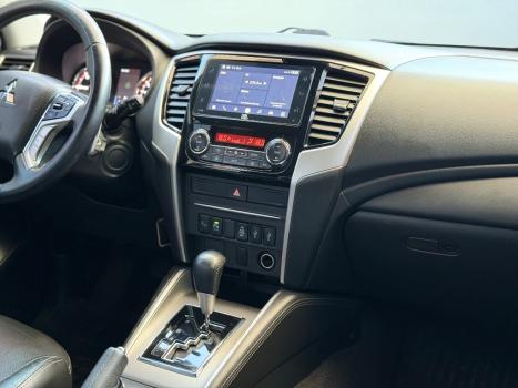 MITSUBISHI L 200 Triton 2.4 16V SPORT HPE-S 4X4 CABINE DUPLA TURBO DIESEL AUTOM�TICO, Foto 7