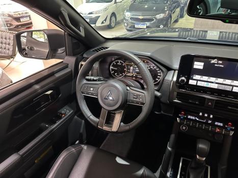 MITSUBISHI L 200 Triton 2.4 16V SPORT SAVANA 4X4 CABINE DUPLA TURBO DIESEL AUTOM�TICO, Foto 9