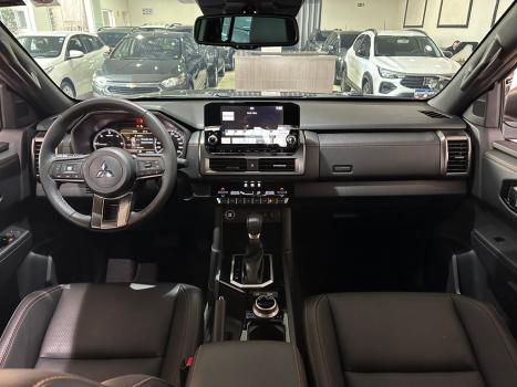 MITSUBISHI L 200 Triton 2.4 16V SPORT SAVANA 4X4 CABINE DUPLA TURBO DIESEL AUTOM�TICO, Foto 10