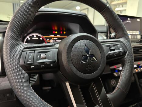 MITSUBISHI L 200 Triton 2.4 16V SPORT SAVANA 4X4 CABINE DUPLA TURBO DIESEL AUTOM�TICO, Foto 12