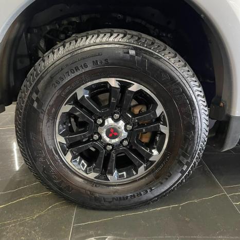 MITSUBISHI L 200 Triton 2.4 16V SPORT GL CABINE DUPLA TURBO DIESEL, Foto 4