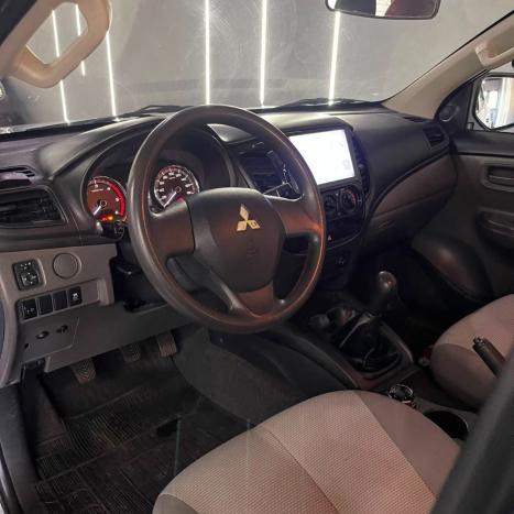 MITSUBISHI L 200 Triton 2.4 16V SPORT GL CABINE DUPLA TURBO DIESEL, Foto 7