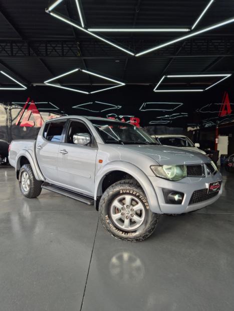 MITSUBISHI L 200 Triton 3.2 16V HPE 4X4 CABINE DUPLA TURBO DIESEL INTERCOOLER AUTOM�TICO, Foto 2