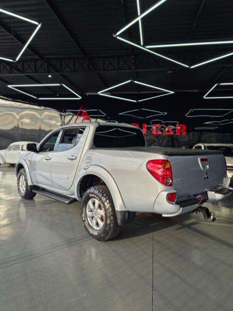 MITSUBISHI L 200 Triton 3.2 16V HPE 4X4 CABINE DUPLA TURBO DIESEL INTERCOOLER AUTOM�TICO, Foto 4