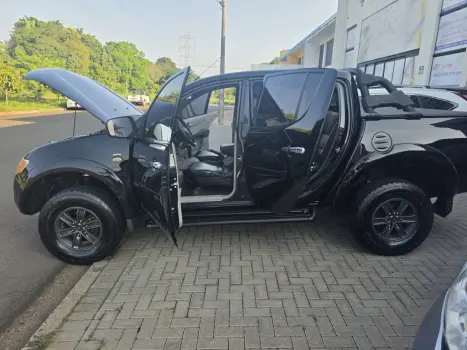 MITSUBISHI L 200 Triton 3.5 V6 HPE 4X4 FLEX CABINE DUPLA AUTOMÁTICO, Foto 8