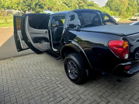 MITSUBISHI L 200 Triton 3.5 V6 HPE 4X4 FLEX CABINE DUPLA AUTOMÁTICO, Foto 16