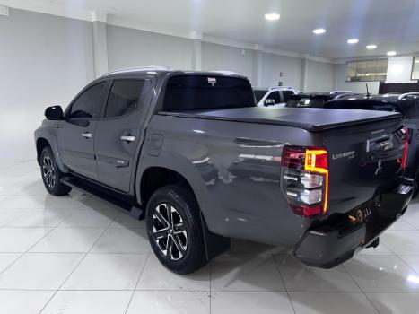 MITSUBISHI L 200 Triton 2.4 16V SPORT HPE-S 4X4 CABINE DUPLA TURBO DIESEL AUTOMÁTICO, Foto 2