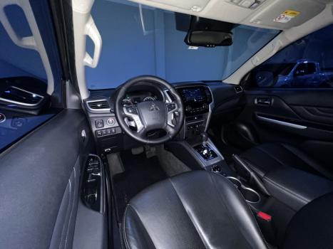 MITSUBISHI L 200 Triton 2.4 16V SPORT HPE-S 4X4 CABINE DUPLA TURBO DIESEL AUTOMÁTICO, Foto 8