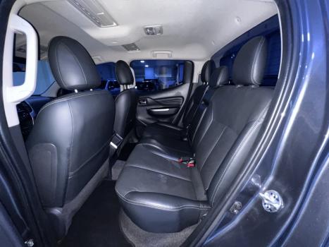 MITSUBISHI L 200 Triton 2.4 16V SPORT HPE-S 4X4 CABINE DUPLA TURBO DIESEL AUTOMÁTICO, Foto 9