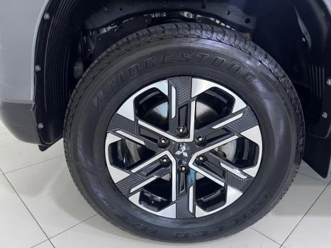 MITSUBISHI L 200 Triton 2.4 16V SPORT HPE-S 4X4 CABINE DUPLA TURBO DIESEL AUTOMÁTICO, Foto 12