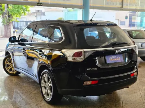 MITSUBISHI Outlander 3.0 V6 24V 4P GT 4X4 AUTOMTICO, Foto 4