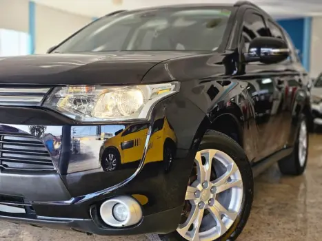 MITSUBISHI Outlander 3.0 V6 24V 4P GT 4X4 AUTOMTICO, Foto 14