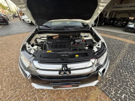 MITSUBISHI Outlander 2.2 16V 4P 4X4 HPE-S AWD DIESEL AUTOMTICO, Foto 18