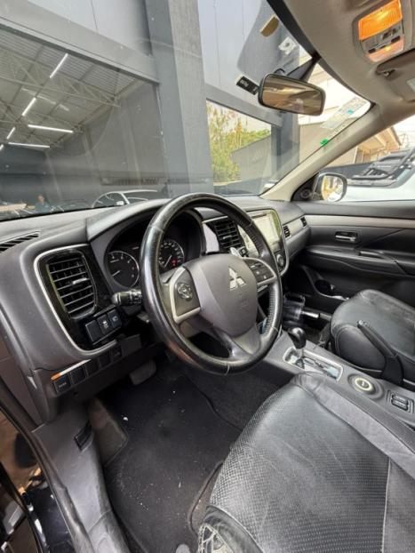 MITSUBISHI Outlander 3.0 V6 24V 4P GT4 4X4 AUTOMTICO, Foto 5