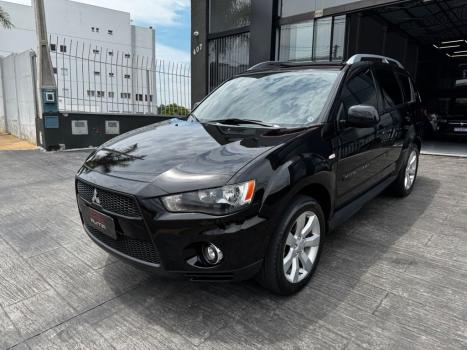 MITSUBISHI Outlander 2.4 16V 4P 4X4 AUTOMÁTICO, Foto 3 MITSUBISHI Outlander 2.4 16V 4P 4X4 AUTOMÁTICO, Foto 3