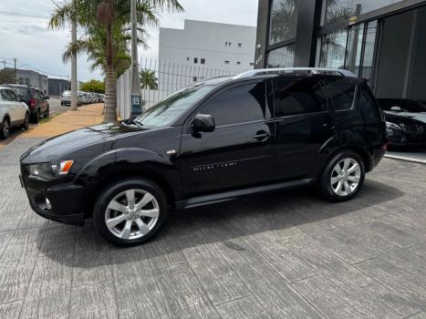 MITSUBISHI Outlander 2.4 16V 4P 4X4 AUTOMÁTICO, Foto 8 MITSUBISHI Outlander 2.4 16V 4P 4X4 AUTOMÁTICO, Foto 8