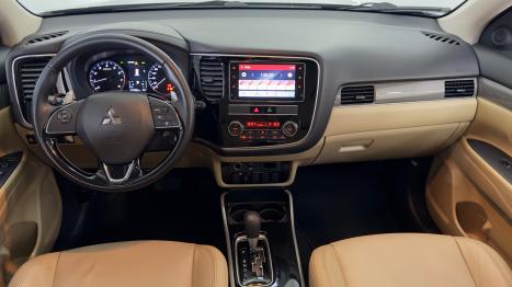 MITSUBISHI Outlander 3.0 V6 24V 4P HPE-S AWD AUTOMTICO, Foto 4