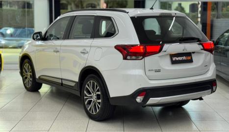 MITSUBISHI Outlander 2.2 16V 4P 4X4 DIESEL AUTOM�TICO, Foto 3