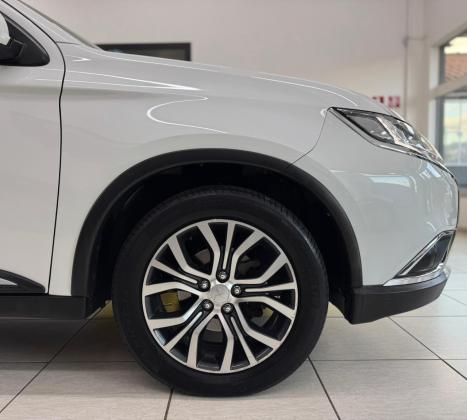 MITSUBISHI Outlander 2.2 16V 4P 4X4 DIESEL AUTOM�TICO, Foto 6