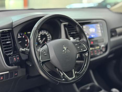 MITSUBISHI Outlander 2.2 16V 4P 4X4 DIESEL AUTOM�TICO, Foto 8