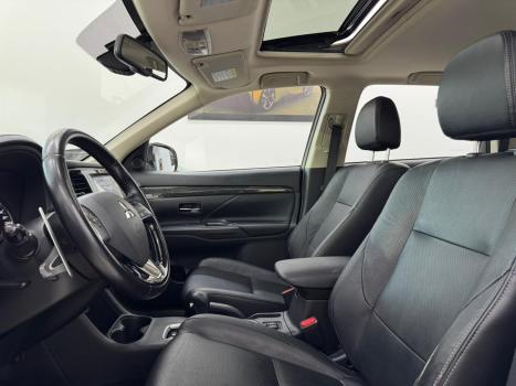 MITSUBISHI Outlander 2.2 16V 4P 4X4 DIESEL AUTOM�TICO, Foto 9